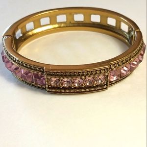 Gold Tone HEIDI DAUS Signed Purple Crystal Rhinestone Hinged Bangle Bracelet
